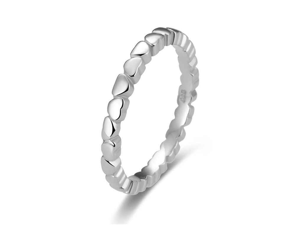 Minimalistick&yacute; stř&iacute;brn&yacute; prsten se srd&iacute;čky AGG344